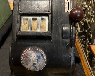 1930 Liberty Slot machine