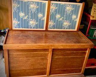 Blue grass tools display