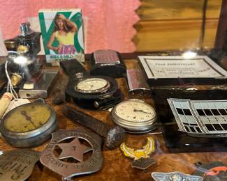 Metal badges
Ashtrays
Watches. Etc…