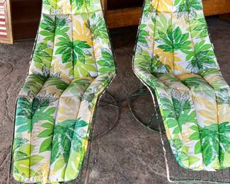 Pair 1970’s swivel chairs w metal base