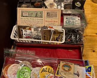 Harley pin back buttons
Badges and patches