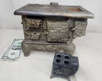 Queen Stove, child's size and salesman sample