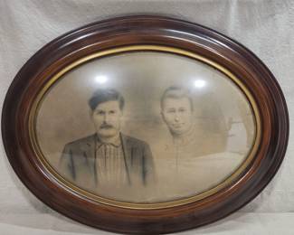 Oval portrait with convex glass