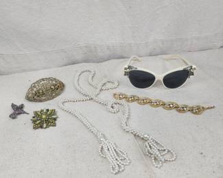 Vntg costume jewelry & vntg inspired glasses