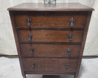 Antique quarter sawn oak Bachelor's Chest
