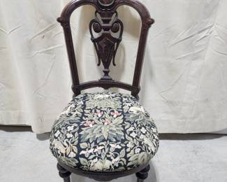 Victorian chair with Unicorn Tapestries upholstery