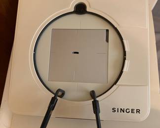 Magnifier glass for sewing