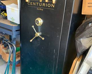 Gun Safe, 5' high