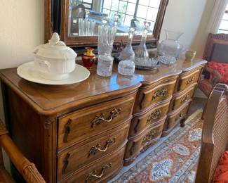 8 Drawer dresser multi Lead crystal items