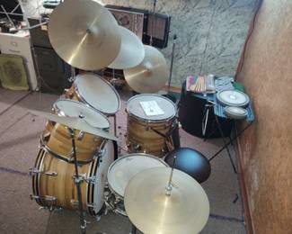 Sweet Rogers drum kit