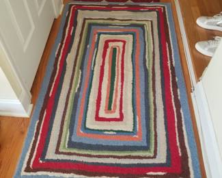 Accent rug