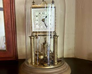 Schartz Mantel Clack