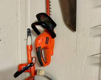 Black and Decker Electric Hedge Trimmer