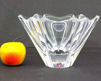 MODERNIST ORREFORS SWEDEN CRYSTAL GLASS SIGNED BOWL