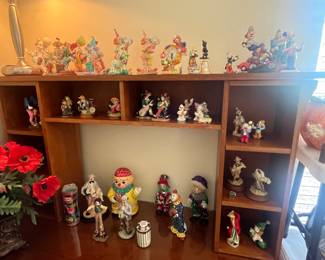 Clown figurines