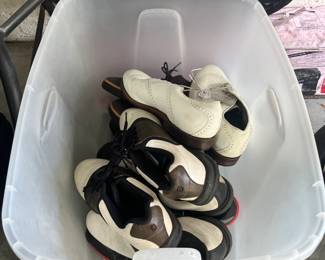 Golf shoes