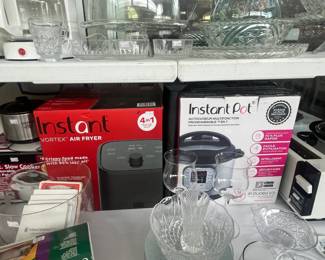 Instant Pots, toaster