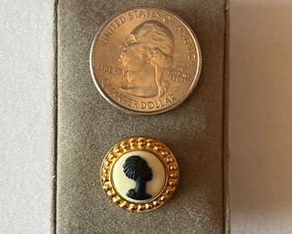 Vintage Coreen Simpson “The Black Cameo”  tie tac or brooch/pin 