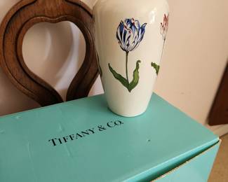Tiffany and Co. Tulips vase w box