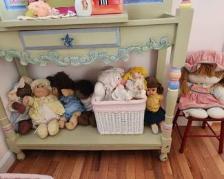 Dolls and vintage toys