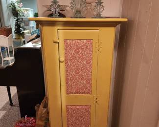 Cabinet and glassware 