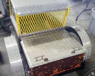 2nd View of the Pet Transport Cart. Enclosed safe area for the pet.