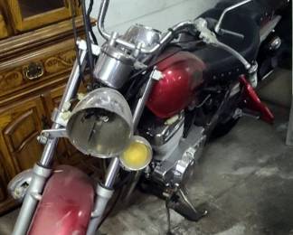 Motorcycle for parts or restoration. No title available.