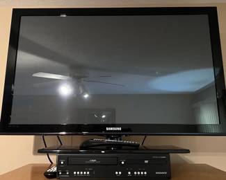 42 720p Samsung TV Model PN42C450B1D With VHS CD Combo Player