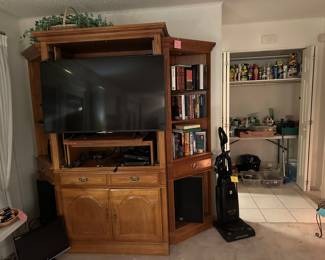 BUY IT NOW-$150 CORNER ENTERTAINMENT CENTER