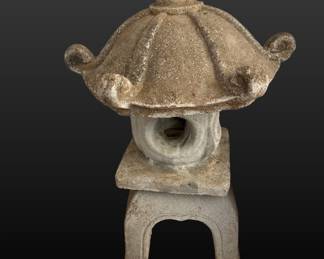 Japanese Pagoda cast concrete garden lantern