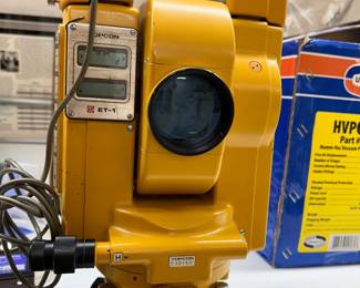 Topcon ET-1 Surveying Total Station w/ Case - BATTERY CHARGED & WORKING
