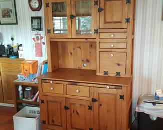 Naturwood Amish Made Kitchen Cabinet Hutch