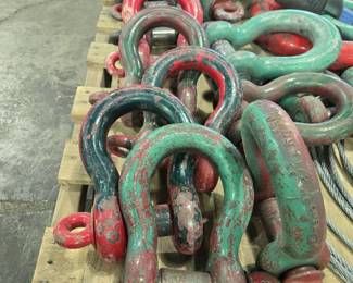 (1)Crosby 1 1/2 5MBL Shackle