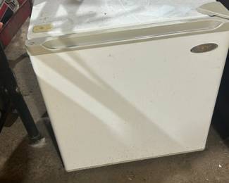Mini fridge