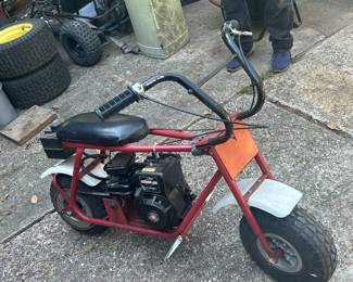 Motorbike- engine needs to be bolted, needs belt