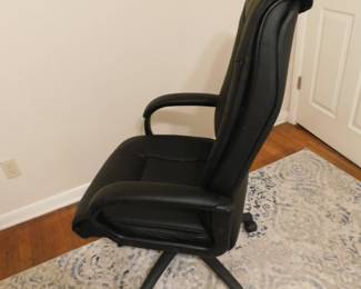 This is the office chair side view