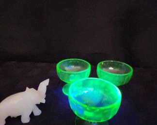 Set 3 of Vintage, Federal Vaseline Uranium Sherbert Bowl