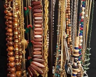 Massive Necklace Lot 25 Costume Jewelry 