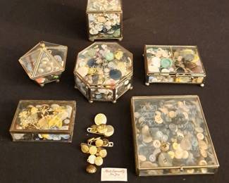 Buttons Buttons Buttons Oh My 