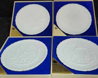 Set 4 of Vintage Fenton Glass Bicentennial Plates