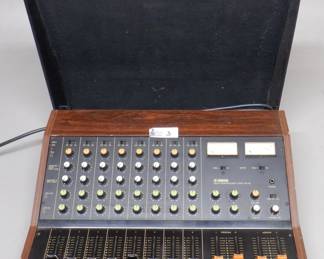 YAMAHA PM-430 MIXER IN CASE