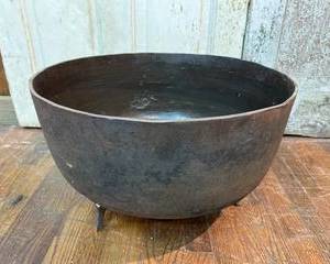 15 Gallon Cast Iron Stew Pot