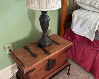 Cute Chest End Table and Lamp