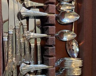Stainless Flatware Set