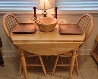 Drop-Leaf Table with 2 Chairs