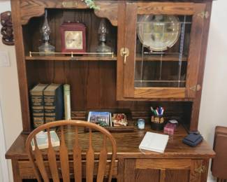 White Clad Simmons Hardware Co. Desk with Hutch