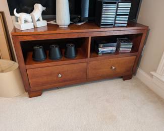 Riverside - Media Stand