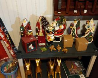 Items Located In The Christmas ~ Holiday ~ Billiards Room