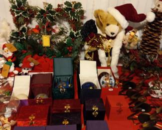 Items Located In The Lower Level Christmas ~ Holiday ~ Billiards Room