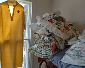 Items Located In The 2nd Bedroom